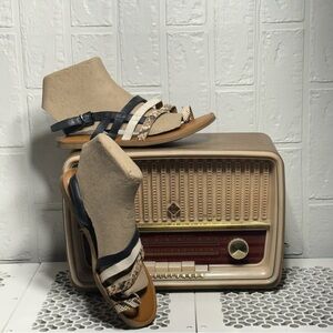 Franco Sarto Sandal Snake print , black, and white. Size 7.5